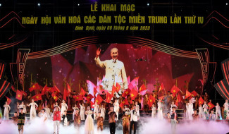 Lung linh sắc màu văn hóa các dân tộc miền Trung