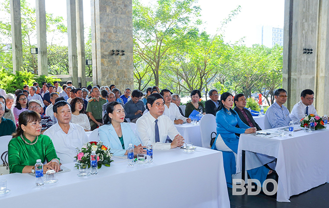 Đại biểu đến dự Hội báo Xuân Giáp Thìn 2024. ẢNH:N.DŨNG