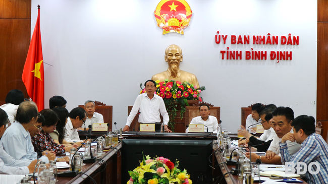 Chủ tịch UBND tỉnh Phạm Anh Tuấn kết luận tại buổi làm việc. Ảnh: K.VY